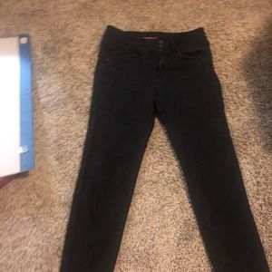 High waisted booty capris